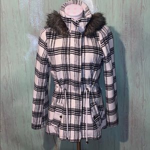 Ashley outer wear size smal